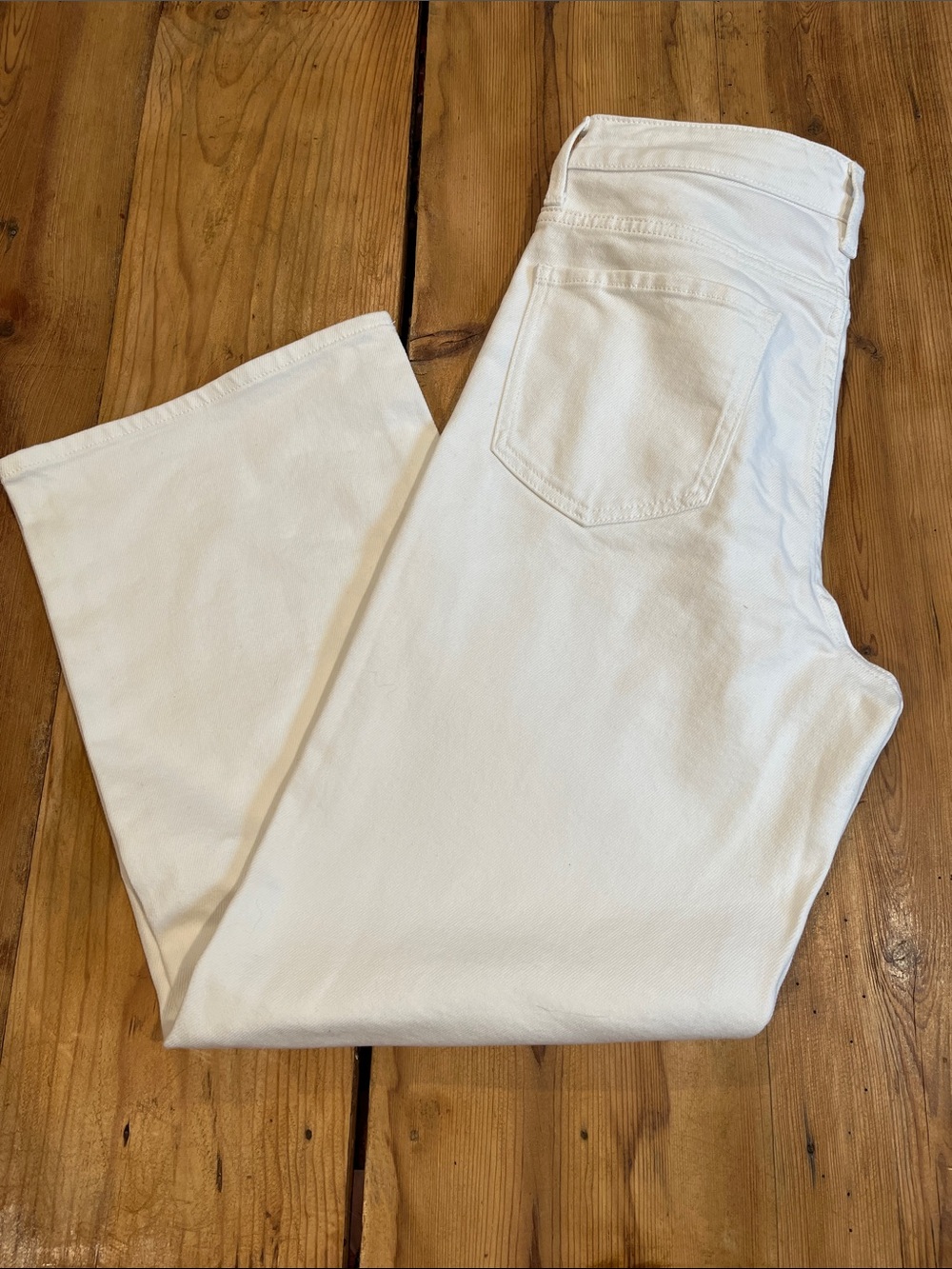 QUINCE 30 Ghost White Bella Stretch Relaxed Straight Jeans 28" Inseam